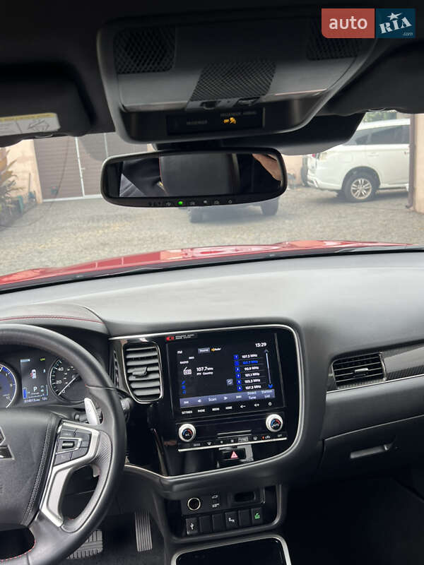 Внедорожник / Кроссовер Mitsubishi Outlander 2021 в Днепре