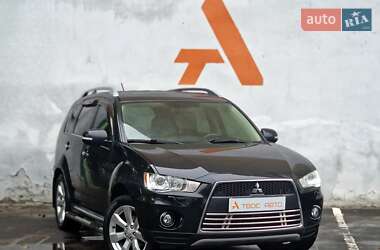 Внедорожник / Кроссовер Mitsubishi Outlander 2010 в 