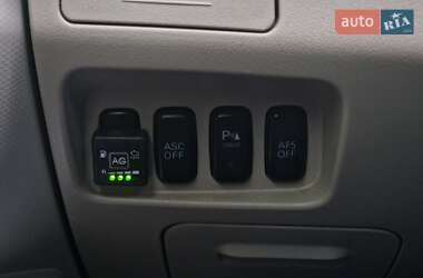 Внедорожник / Кроссовер Mitsubishi Outlander 2010 в 