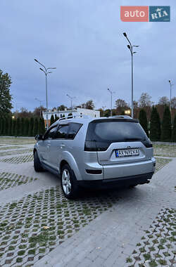 Внедорожник / Кроссовер Mitsubishi Outlander 2009 в 