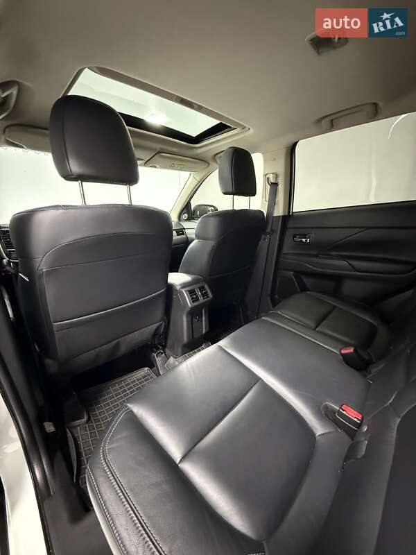 Внедорожник / Кроссовер Mitsubishi Outlander 2018 в Одессе
