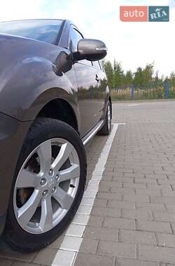 Внедорожник / Кроссовер Mitsubishi Outlander 2011 в 