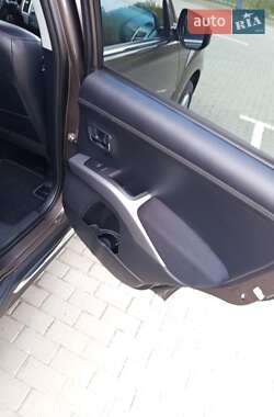 Внедорожник / Кроссовер Mitsubishi Outlander 2011 в 