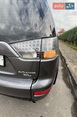 Внедорожник / Кроссовер Mitsubishi Outlander 2008 в 