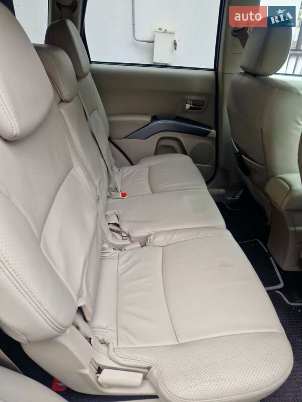 Позашляховик / Кросовер Mitsubishi Outlander 2007 в Тернополі