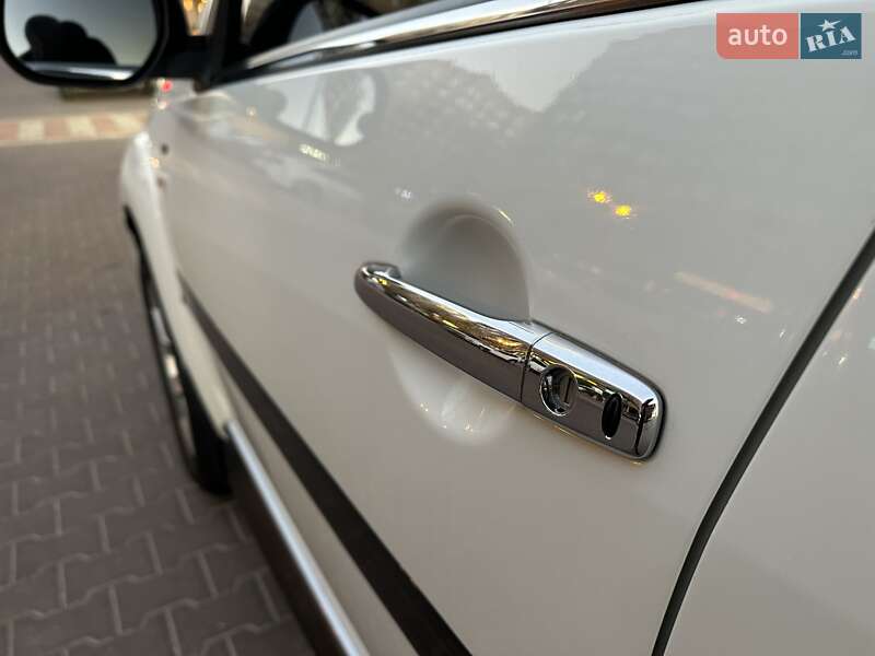Внедорожник / Кроссовер Mitsubishi Outlander 2010 в Киеве