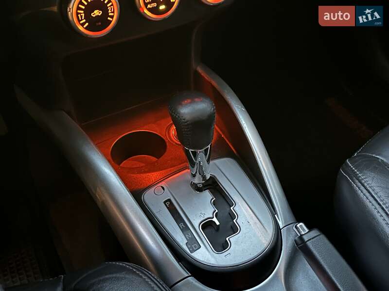 Внедорожник / Кроссовер Mitsubishi Outlander 2010 в Киеве
