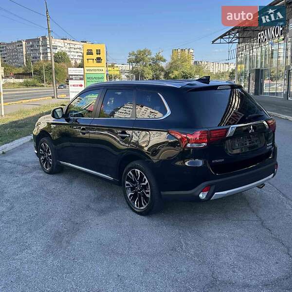 Внедорожник / Кроссовер Mitsubishi Outlander 2018 в Запорожье