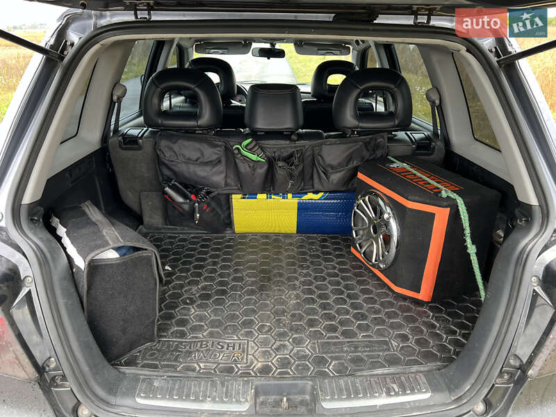 Внедорожник / Кроссовер Mitsubishi Outlander 2007 в Радехове