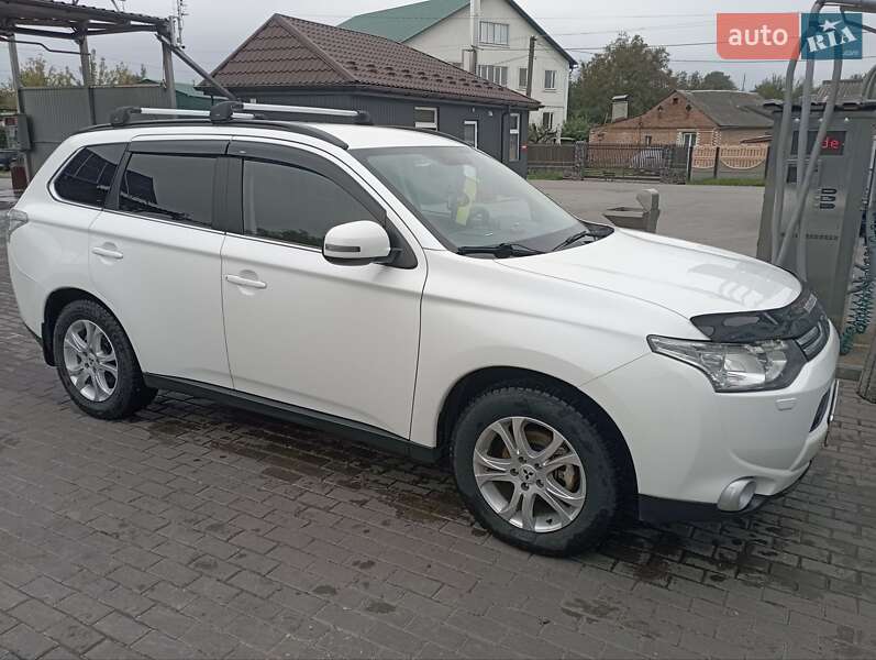 Mitsubishi Outlander 2013