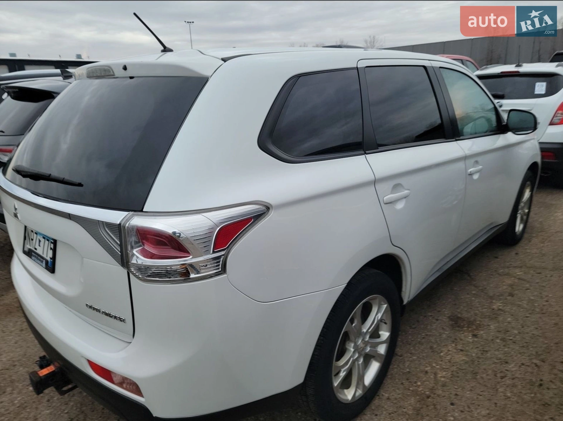 2014 Mitsubishi Outlander - мініатюра 2