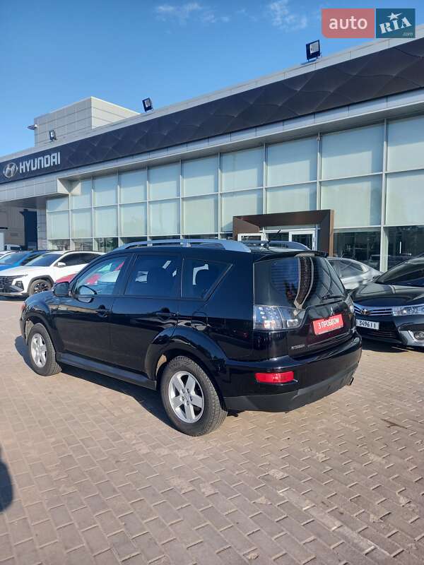Позашляховик / Кросовер Mitsubishi Outlander 2010 в Полтаві