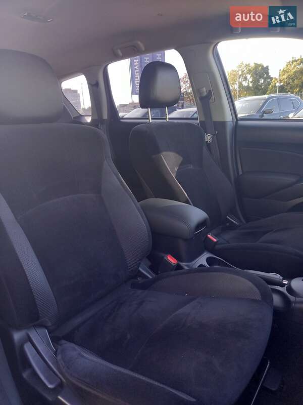 Позашляховик / Кросовер Mitsubishi Outlander 2010 в Полтаві