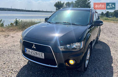 Позашляховик / Кросовер Mitsubishi Outlander 2010 в Києві