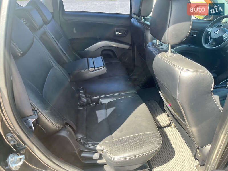 Внедорожник / Кроссовер Mitsubishi Outlander 2010 в Киеве