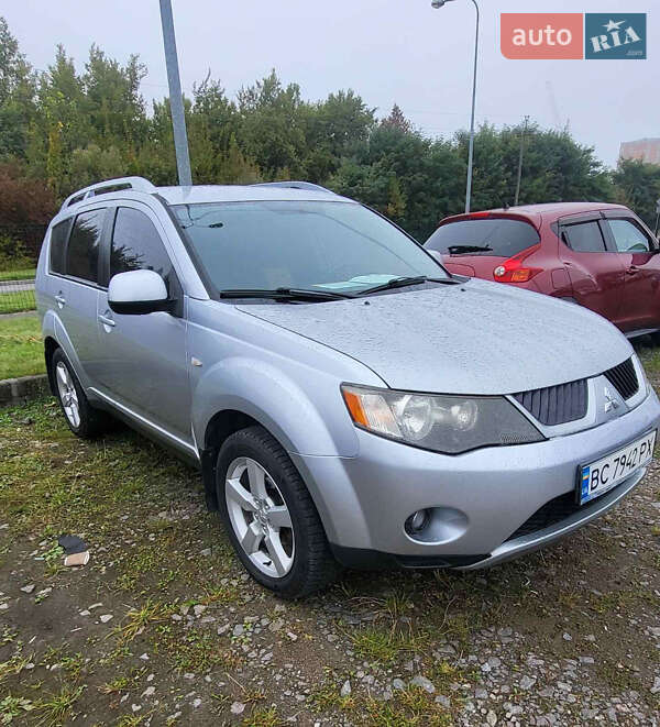 Позашляховик / Кросовер Mitsubishi Outlander 2008 в Львові