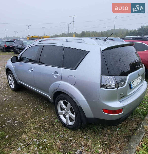 Позашляховик / Кросовер Mitsubishi Outlander 2008 в Львові