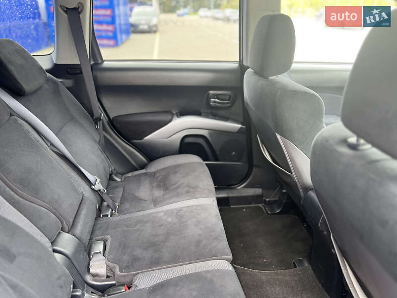 Внедорожник / Кроссовер Mitsubishi Outlander 2008 в Дубно