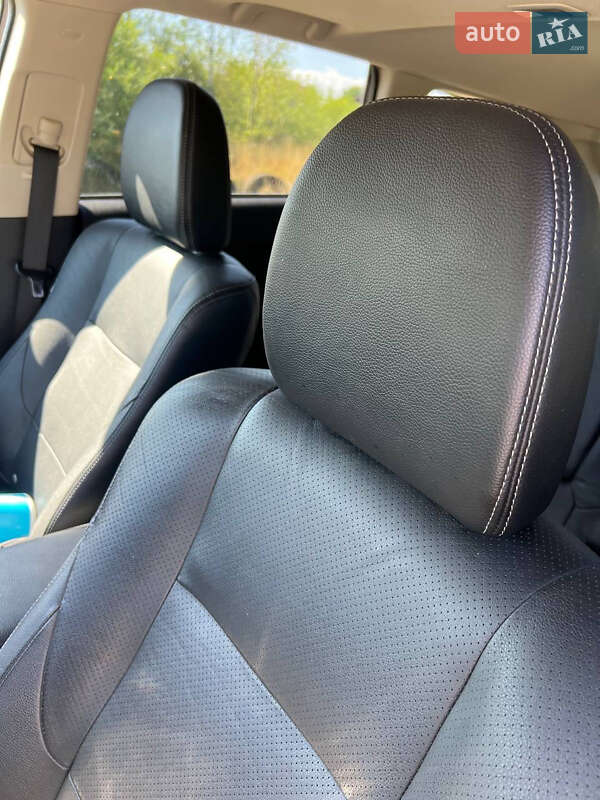 Внедорожник / Кроссовер Mitsubishi Outlander 2014 в Ивано-Франковске фото 17 Внедорожник / Кроссовер Mitsubishi Outlander 2014 в Ивано-Франковске