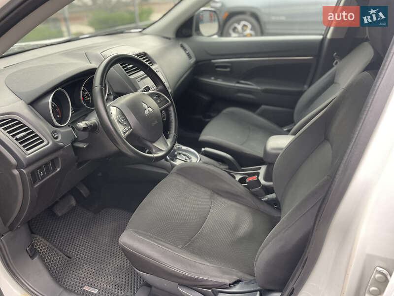 Внедорожник / Кроссовер Mitsubishi Outlander 2015 в Кременчуге