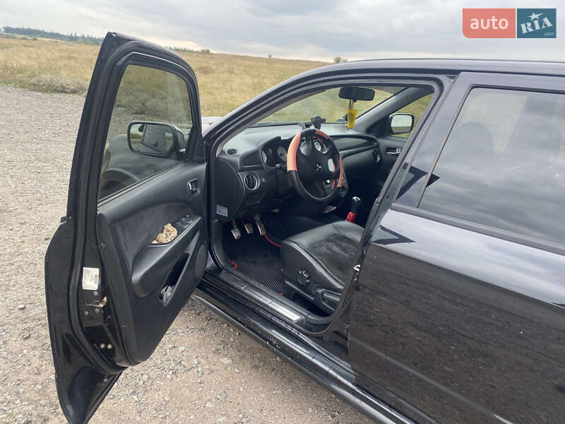 Внедорожник / Кроссовер Mitsubishi Outlander 2005 в Погребище