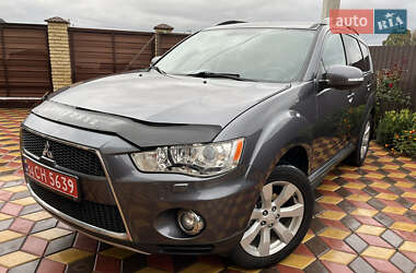 Внедорожник / Кроссовер Mitsubishi Outlander 2012 в 