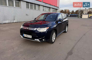 Внедорожник / Кроссовер Mitsubishi Outlander 2014 в Киеве