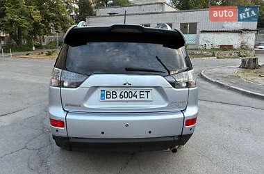 Внедорожник / Кроссовер Mitsubishi Outlander 2008 в 