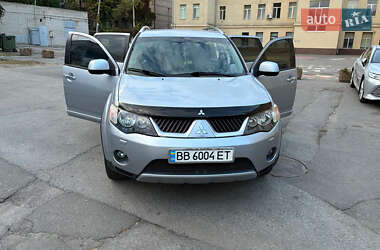 Внедорожник / Кроссовер Mitsubishi Outlander 2008 в 