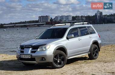 Позашляховик / Кросовер Mitsubishi Outlander 2005 в 