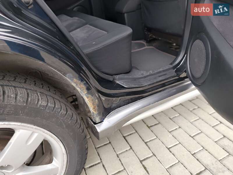 Внедорожник / Кроссовер Mitsubishi Outlander 2005 в Черкассах фото 12 Внедорожник / Кроссовер Mitsubishi Outlander 2005 в Черкассах