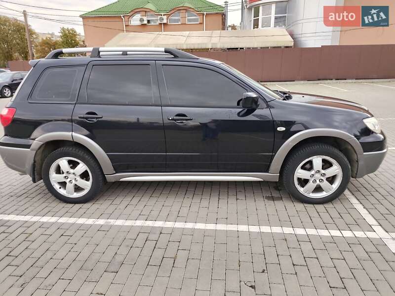 Внедорожник / Кроссовер Mitsubishi Outlander 2005 в Черкассах фото 3 Внедорожник / Кроссовер Mitsubishi Outlander 2005 в Черкассах