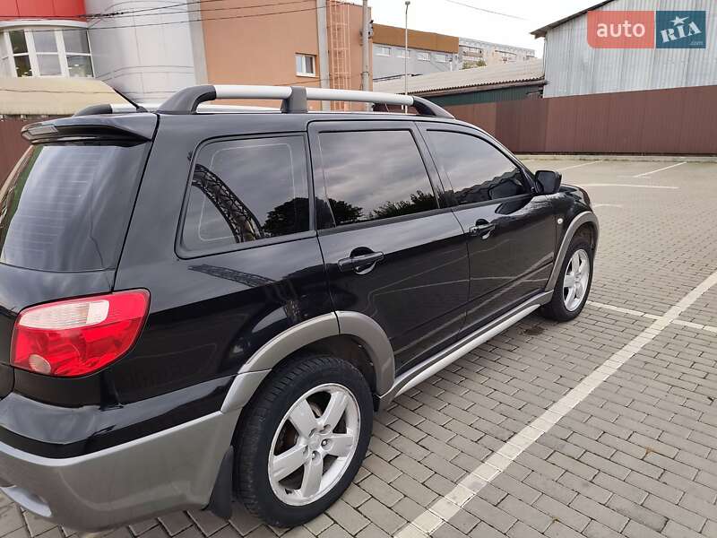Внедорожник / Кроссовер Mitsubishi Outlander 2005 в Черкассах фото 8 Внедорожник / Кроссовер Mitsubishi Outlander 2005 в Черкассах