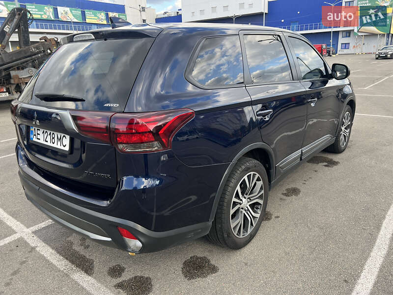 Позашляховик / Кросовер Mitsubishi Outlander 2018 в Дніпрі