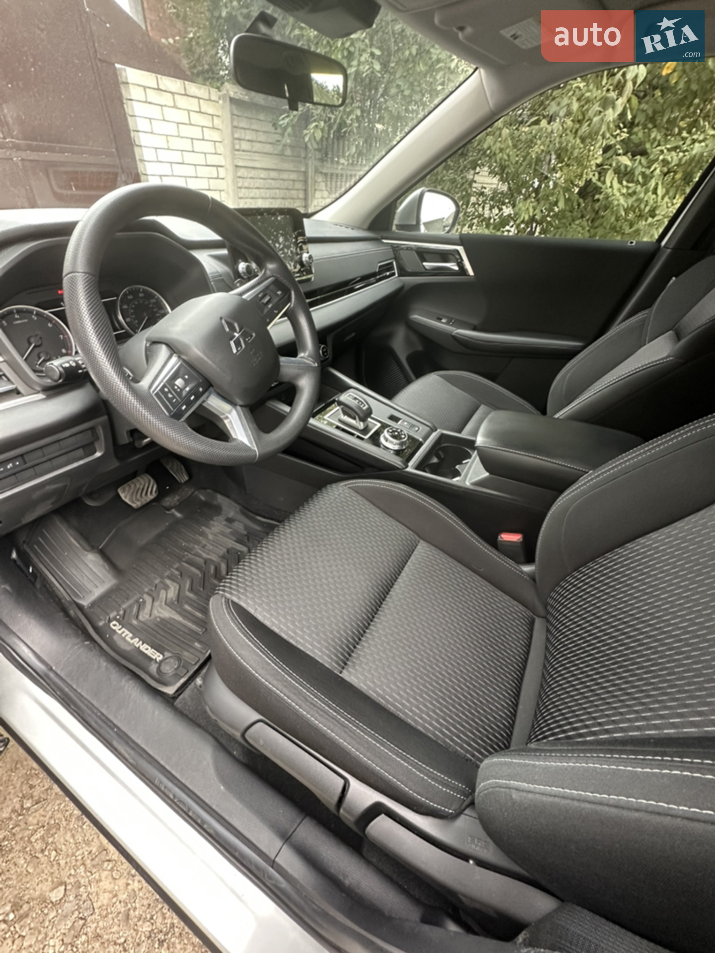 2021 Mitsubishi Outlander - мініатюра 3