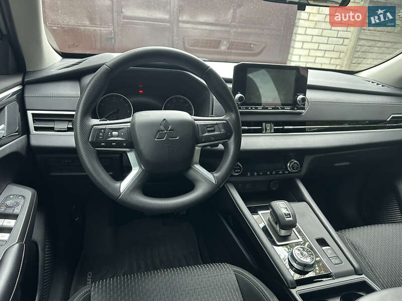 Позашляховик / Кросовер Mitsubishi Outlander 2021 в Харкові фото 17 Позашляховик / Кросовер Mitsubishi Outlander 2021 в Харкові