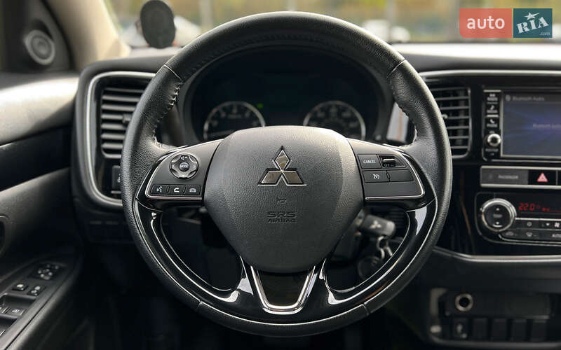 Позашляховик / Кросовер Mitsubishi Outlander 2019 в Львові фото 11 Позашляховик / Кросовер Mitsubishi Outlander 2019 в Львові