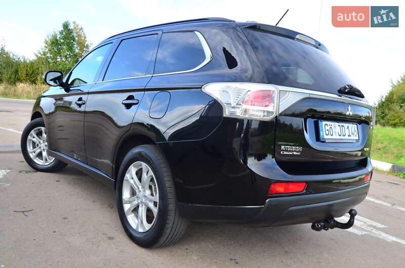 Внедорожник / Кроссовер Mitsubishi Outlander 2013 в Дрогобыче