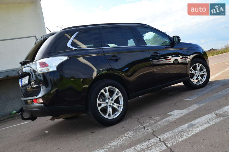 Внедорожник / Кроссовер Mitsubishi Outlander 2013 в Дрогобыче