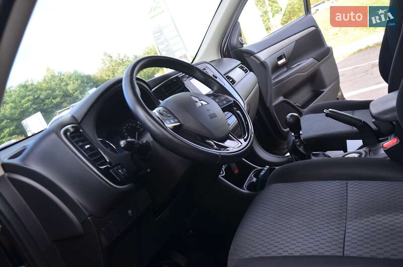Внедорожник / Кроссовер Mitsubishi Outlander 2013 в Дрогобыче