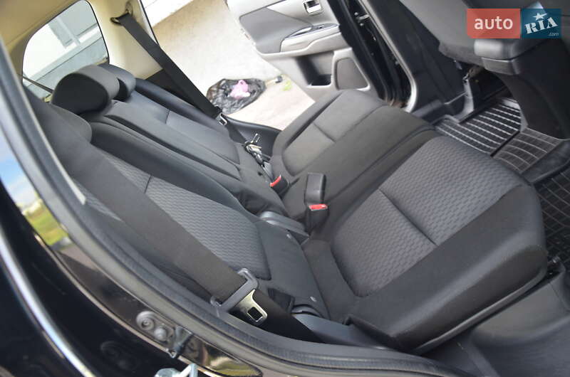Внедорожник / Кроссовер Mitsubishi Outlander 2013 в Дрогобыче