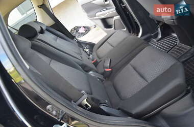 Внедорожник / Кроссовер Mitsubishi Outlander 2013 в 