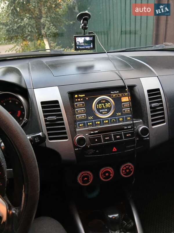 Внедорожник / Кроссовер Mitsubishi Outlander 2008 в Днепре