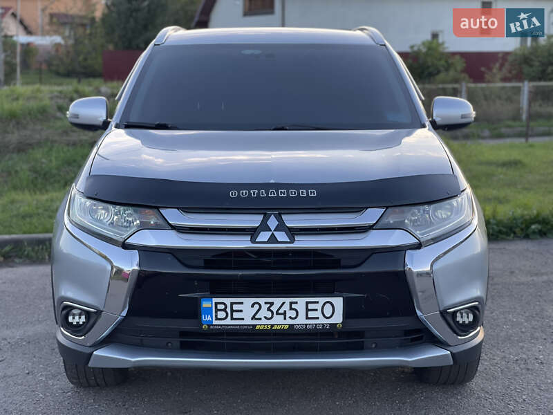 Позашляховик / Кросовер Mitsubishi Outlander 2015 в Миколаєві