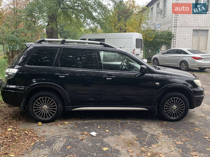 Позашляховик / Кросовер Mitsubishi Outlander 2006 в Василькові