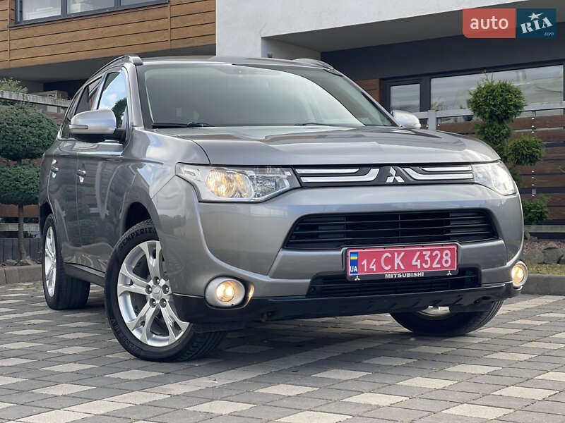 Внедорожник / Кроссовер Mitsubishi Outlander 2014 в Стрые