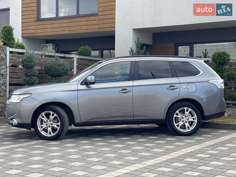 Внедорожник / Кроссовер Mitsubishi Outlander 2014 в Стрые