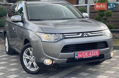 Внедорожник / Кроссовер Mitsubishi Outlander 2014 в Стрые