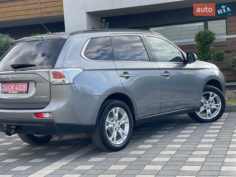 Внедорожник / Кроссовер Mitsubishi Outlander 2014 в Стрые