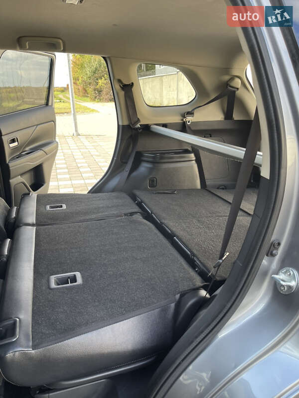 Внедорожник / Кроссовер Mitsubishi Outlander 2014 в Стрые